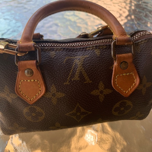 🚫SOLD ON Ⓜ️🚫✨Lv mini speedy bag - Picture 3 of 13